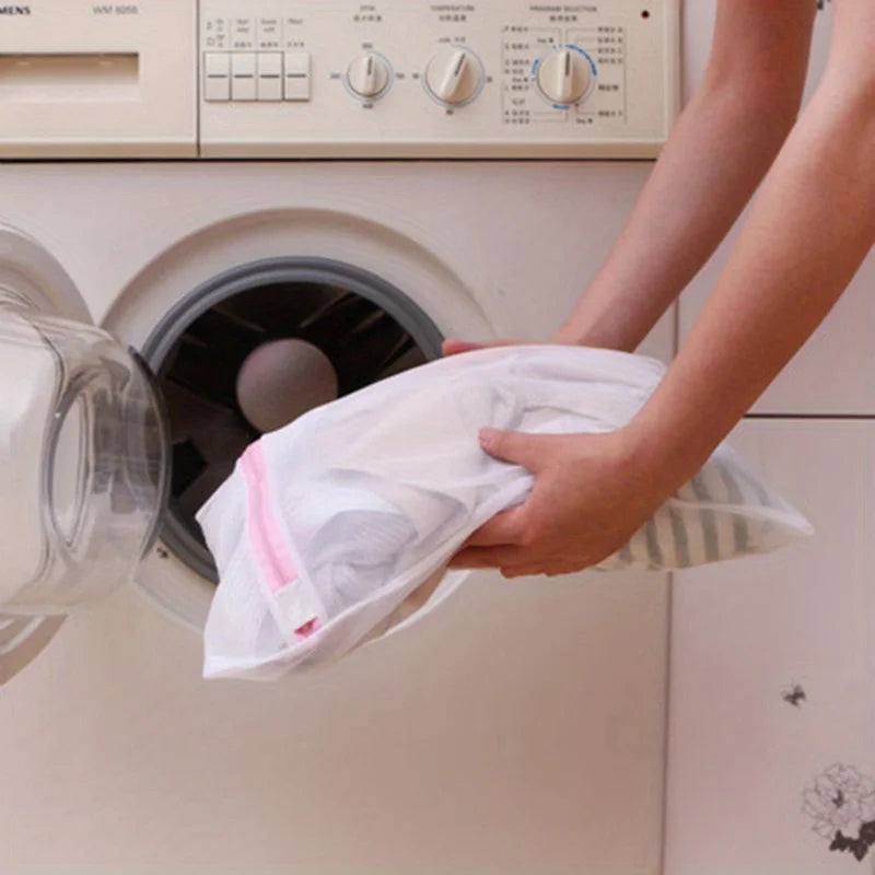 4PCS Laundry Protection Bags for Safe, keep clothes safe with with Tangle-Free Cleaning